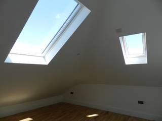 Loft Conversion and dwelling remodelling in Wandsworth, XTid Associates XTid Associates Puertas y ventanas de estilo clásico Vidrio