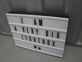 XL Lightbox A3 Leuchtkasten mit Buchstaben im Reklamebox Kinotafel Vintage Stil - Retro Lichtbox Display Banner Leuchtbox, Vintagist.com Vintagist.com غرفة المعيشة
