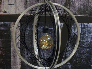 Lampa Globe, Bikes Bazaar Bikes Bazaar غرفة المعيشة ألمنيوم/ زنك