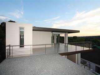Minimalist House, E2 Architects E2 Architects Balkon, Beranda & Teras Minimalis Beton Grey