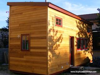 Tiny House Concept - Micro maison sédentaire et déplacable, TINY HOUSE CONCEPT - BERARD FREDERIC TINY HOUSE CONCEPT - BERARD FREDERIC ミニマルな 家