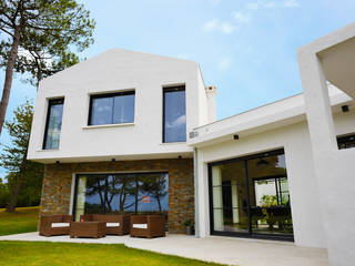 Construction d’une villa avec vue sur océan , Agence CréHouse Agence CréHouse Modern houses