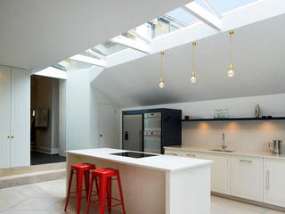 The Slate House , Gundry & Ducker Architecture Gundry & Ducker Architecture Modern Kitchen Wood Wood effect island kitchen roof light herringbone tongue and groove