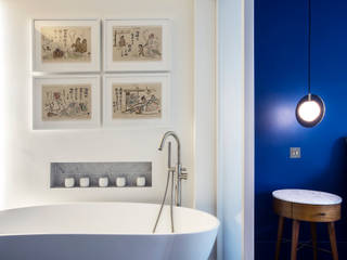 ensuite bathroom Gundry & Ducker Architecture Moderne Badezimmer Fliesen Blau