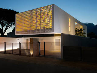 A Gorgeous House Project in Cape Town Area, Three14 Architects Three14 Architects Minimalist houses