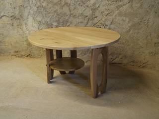 Table basse ronde., Le Meuble Autrement Le Meuble Autrement モダンデザインの リビング 木 木目調