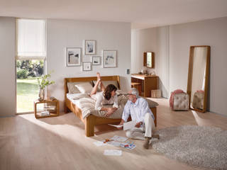 Bett GIRO, Holzmanufaktur Stuttgart Holzmanufaktur Stuttgart 클래식스타일 침실 솔리드 우드 멀티 컬러