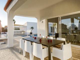 CASA MINHA, StudioArte StudioArte 미니멀리스트 발코니, 베란다 & 테라스 Terrace,dining,outdoor,carvoeiro clube,algarve