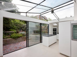 Internal photo Trombe Ltd Moderne Küchen kitchen,extension,frameless,glazing,glass