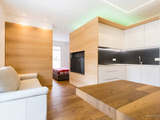 Piccolo appartamento open-space in edificio casa clima "A": Bello , Lemayr Thomas Lemayr Thomas Salones de estilo minimalista