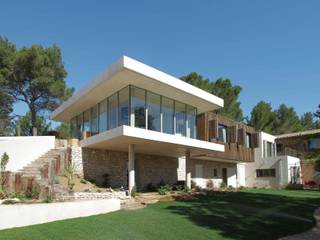 Extension d'une Maison familiale, Le Tholonet [13], UNIC architecture UNIC architecture Casas modernas