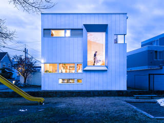 白箱の家（White BOX House）, 一級建築士事務所 Atelier Casa 一級建築士事務所 Atelier Casa Minimalistische Häuser Eisen/Stahl Weiß