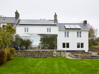 Welsh Wonder - Country Home with various structural glass interventions, Trombe Ltd Trombe Ltd Cozinhas modernas