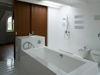 verbouwing Amsterdam, Architectenbureau Filip Mens Architectenbureau Filip Mens Modern Bathroom Plastic White