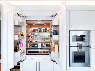 Amerikanischer Kühlschrank vollintegriert Klocke Möbelwerkstätte GmbH Moderne Küchen Schränke,Möbel,Eigentum,Gebäude,Regal,Produkt,Haushaltsgerät,Regale,Haus,Innenarchitektur