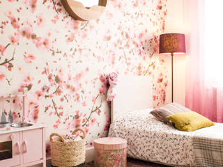 Une jolie chambre pour une petite princesse qui voit la vie en rose ...., COLOMBE MARCIANO COLOMBE MARCIANO Chambre d'enfant scandinave