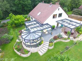 Gartenumgestaltung mit Whirlpool und Outdoorküche, Bodin Pflanzliche Raumgestaltung GmbH Bodin Pflanzliche Raumgestaltung GmbH Modern Terrace