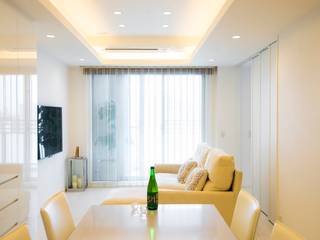 ホワイトを基調にした明るい空間に生まれ変わったタワーマンション, QUALIA QUALIA Modern Dining Room