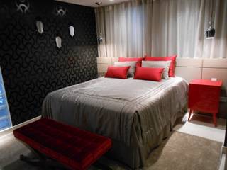 Black and beige master suite with red detais, Mariana Von Kruger Mariana Von Kruger 에클레틱 침실