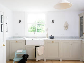 The Brighton Kitchen by deVOL , deVOL Kitchens deVOL Kitchens Scandinavian style kitchen White