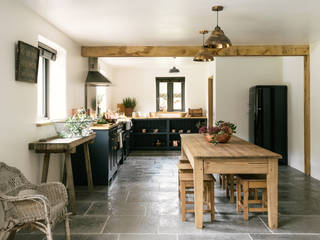The Leicestershire Kitchen in the Woods by deVOL, deVOL Kitchens deVOL Kitchens Landhaus Küchen Blau
