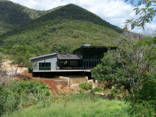 New House for Developer, Human Voice Architects Human Voice Architects Casas modernas