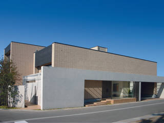 TWO TONE | 高級注文住宅, Ｍアーキテクツ｜高級邸宅 豪邸 注文住宅 別荘建築 LUXURY HOUSES | M-architects Ｍアーキテクツ｜高級邸宅 豪邸 注文住宅 別荘建築 LUXURY HOUSES | M-architects Moderne Häuser Stein Beige