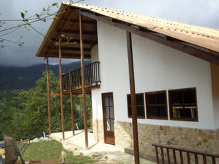 Vivienda Unifamiliar , Construexpress Construexpress Casas de estilo rural
