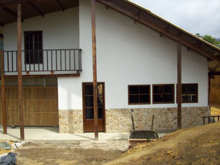 Vivienda Unifamiliar , Construexpress Construexpress Casas de estilo rural