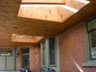 Westboro Carport + Deck, Jane Thompson Architect Jane Thompson Architect Classic style houses Wood Wood effect