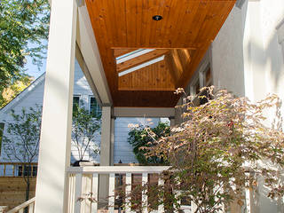 Westboro Carport + Deck, Jane Thompson Architect Jane Thompson Architect 클래식스타일 주택 우드 우드 그레인