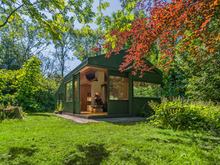 Thoreau's Cabin, cc-studio cc-studio Casas campestres Alumínio/Zinco
