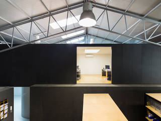 On-Rope, Gabriela Pinto Arquitetura Gabriela Pinto Arquitetura Study/office