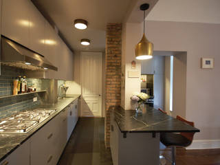 Washington Avenue Brownstone, SA-DA Architecture SA-DA Architecture Modern kitchen