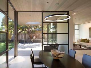 The Lantern House, Feldman Architecture Feldman Architecture Ruang Makan Modern