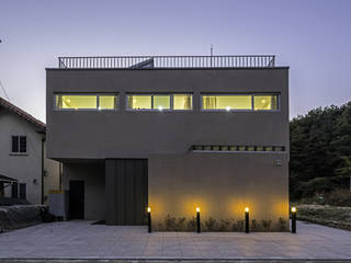 대구 주택 _ 서가네 Daegu Gachang House _ seogane, isangwon architects isangwon architects Case in stile minimalista