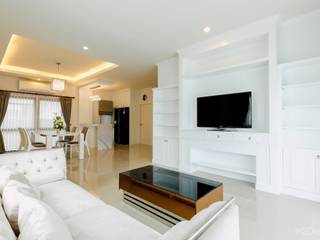 ตกแต่งภายในบ้านเดี่ยว, อิน ทู ดีไซน์ อิน ทู ดีไซน์ Living roomSide tables & trays Ceramic White