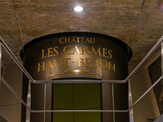 Philippe Starck's new stunning cellar at Château Les Carmes Haut-Brion, Il Pezzo Mancante Srl Il Pezzo Mancante Srl Moderne Weinkeller
