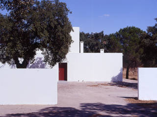 House in Pavia, Pedro Mendes Arquitectos Pedro Mendes Arquitectos Casas mediterrânicas