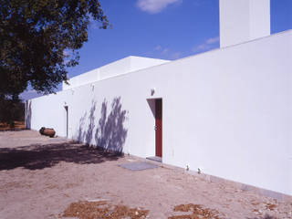 House in Pavia, Pedro Mendes Arquitectos Pedro Mendes Arquitectos Casas mediterrânicas