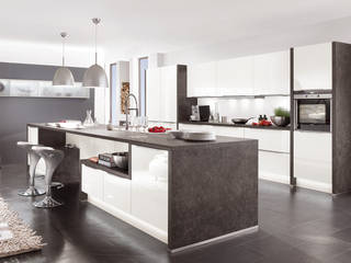 homify Modern kitchen Glass Cabinets & shelves