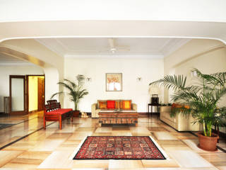 Residence at Carmichael Road, Dhruva Samal & Associates Dhruva Samal & Associates Гостиная в колониальном стиле
