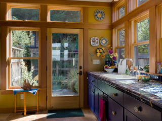 Patricia K Emmons | Rural Oregon Craftsman Home | Yamhill, OR, Chibi Moku Architectural Films Chibi Moku Architectural Films モダンな キッチン 木 ブラウン