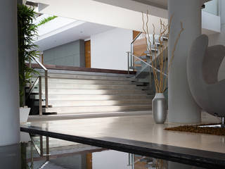 Modena condominium Design, D' Architects Studio D' Architects Studio Stairs Concrete White