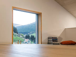 Cloud Cuckoo House, ÜberRaum Architects ÜberRaum Architects Modern Study Room and Home Office