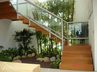 homify Modern Corridor, Hallway and Staircase