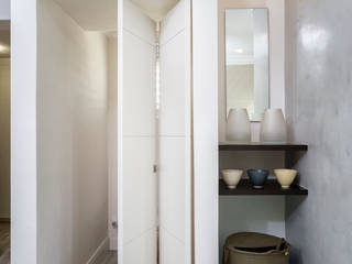 New Toilet and storage area to main bathroom Deborah Garth Interior Design International (Pty)Ltd Minimal style Bathroom bathroom,storage,toilet