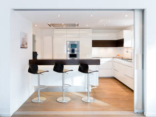 Customised kitchen in Borken, Pamela Kilcoyne - Homify Pamela Kilcoyne - Homify مطبخ