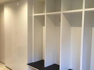 Bespoke Boot room, Designer Vision and Sound: Bespoke Cabinet Making Designer Vision and Sound: Bespoke Cabinet Making Nowoczesna kuchnia