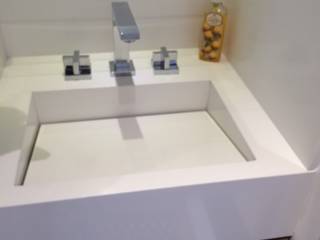 Studio Saúde LILIAN FUGITA ARQUITETURA Casas de banho modernas Quartzo Branco